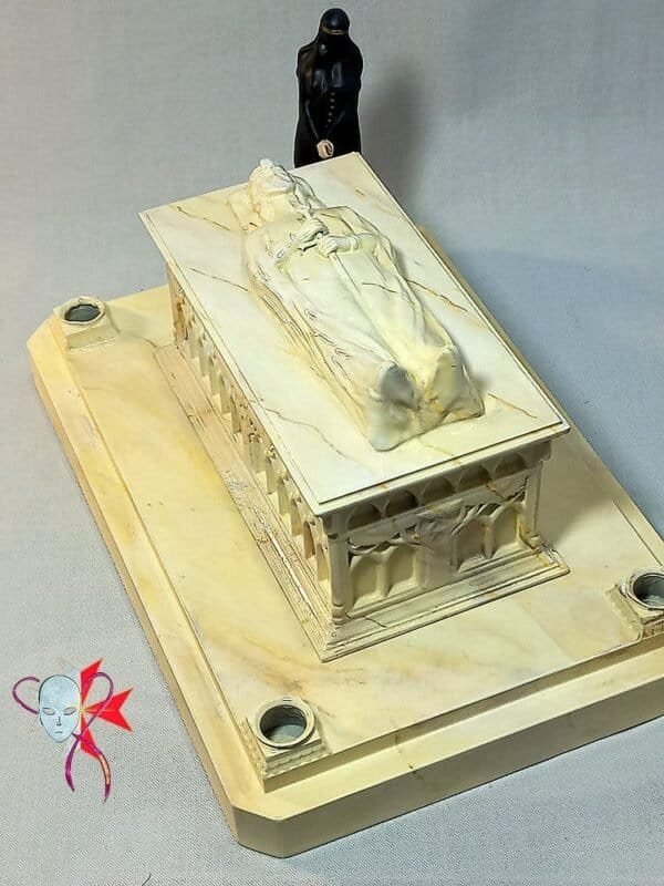 Tomb of Aragorn 003 Beige Marble @ Dressart3d.com Portfolio