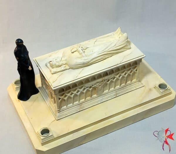 Tomb of Aragorn 003 Beige Marble @ Dressart3d.com Portfolio