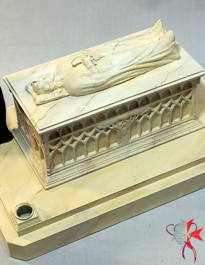 Tomb of Aragorn 003 Beige Marble @ Dressart3d.com Portfolio