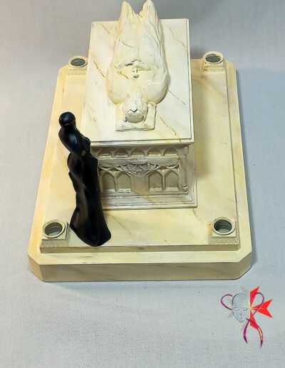 Tomb of Aragorn 003 Beige Marble @ Dressart3d.com Portfolio