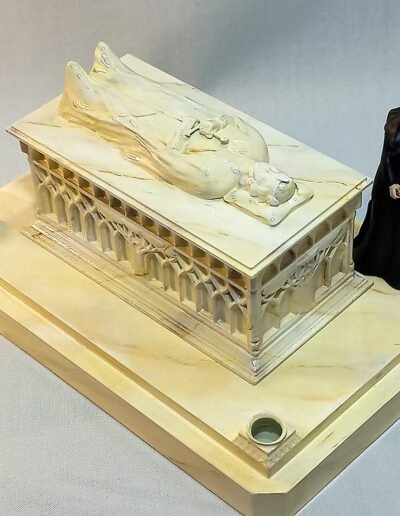 Tomb of Aragorn 003 Beige Marble @ Dressart3d.com Portfolio