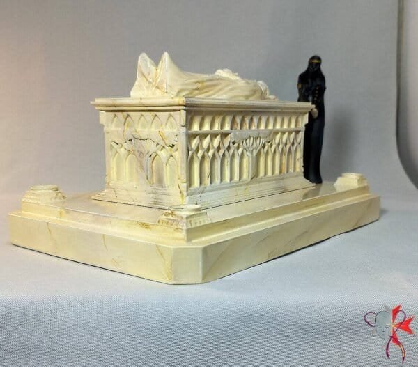 Tomb of Aragorn 003 Beige Marble @ Dressart3d.com Portfolio