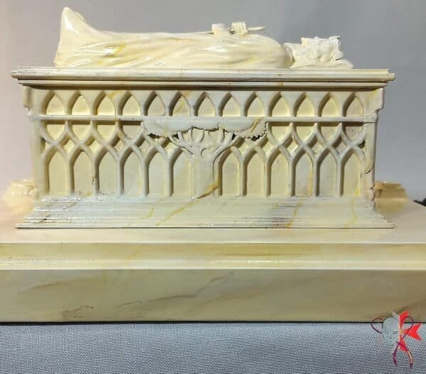 Tomb of Aragorn 003 Beige Marble @ Dressart3d.com Portfolio
