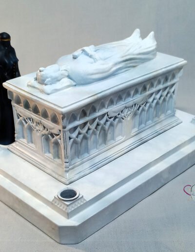 Tomb of Aragorn 001 Marble White @ Dressart3d.com Portfolio