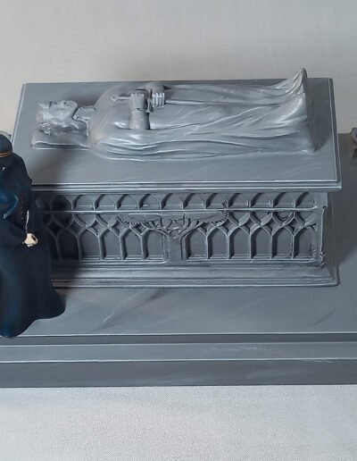 Tomb of Aragorn 002 Grey White @ Dressart3d.com Portfolio