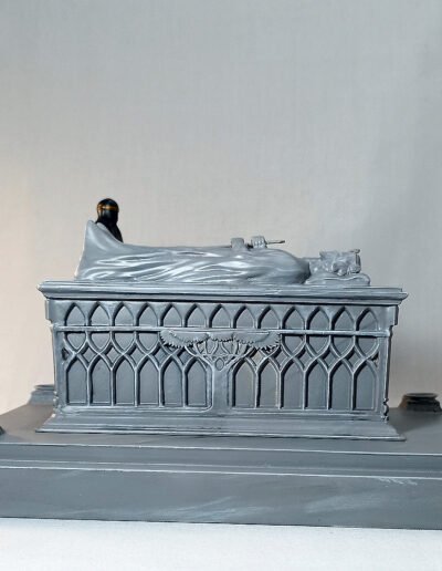 Tomb of Aragorn 002 Grey White @ Dressart3d.com Portfolio