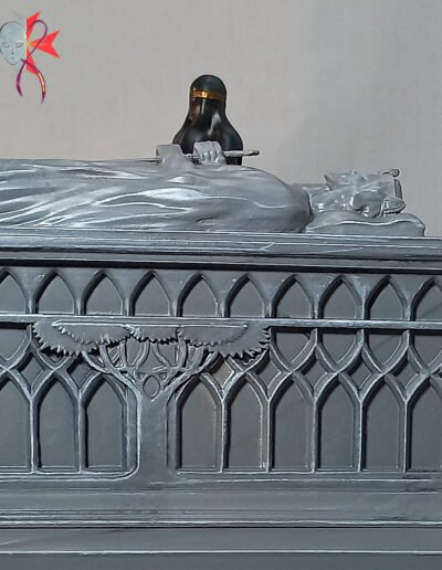 Tomb of Aragorn 002 Grey White @ Dressart3d.com Portfolio