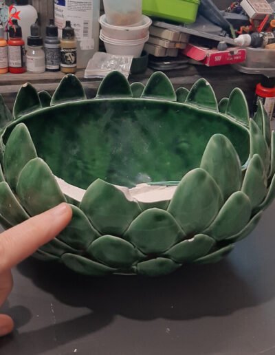 Restoration-Commission-Ceramic-Green-Vase-Inspection-@-dressart3d.com