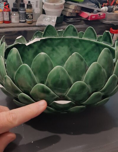 Restoration-Commission-Ceramic-Green-Vase-Inspection-@-dressart3d.com