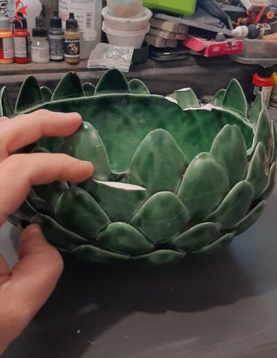Restoration-Commission-Ceramic-Green-Vase-Inspection-@-dressart3d.com